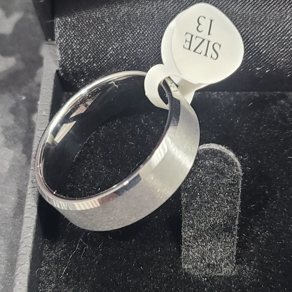 TUNGSTEN RING - Picture 3 of 4